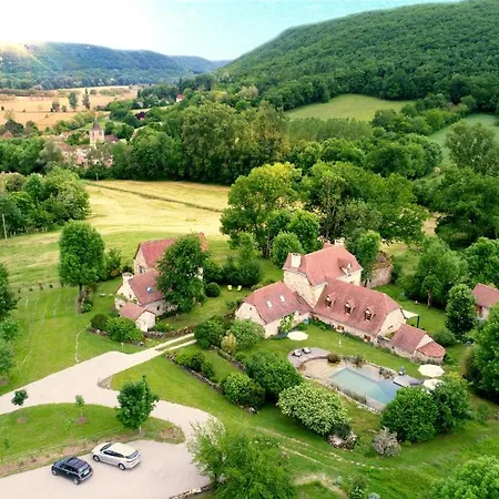 Дом отдыха Fleurs D'eau, Le Hameau Du Quercy, Charme, Calme, Piscine Naturelle Frontenac (Lot)