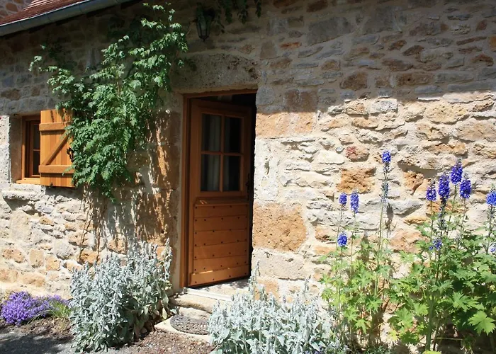 Дом отдыха Fleurs D'eau, Le Hameau Du Quercy, Charme, Calme, Piscine Naturelle Frontenac (Lot)